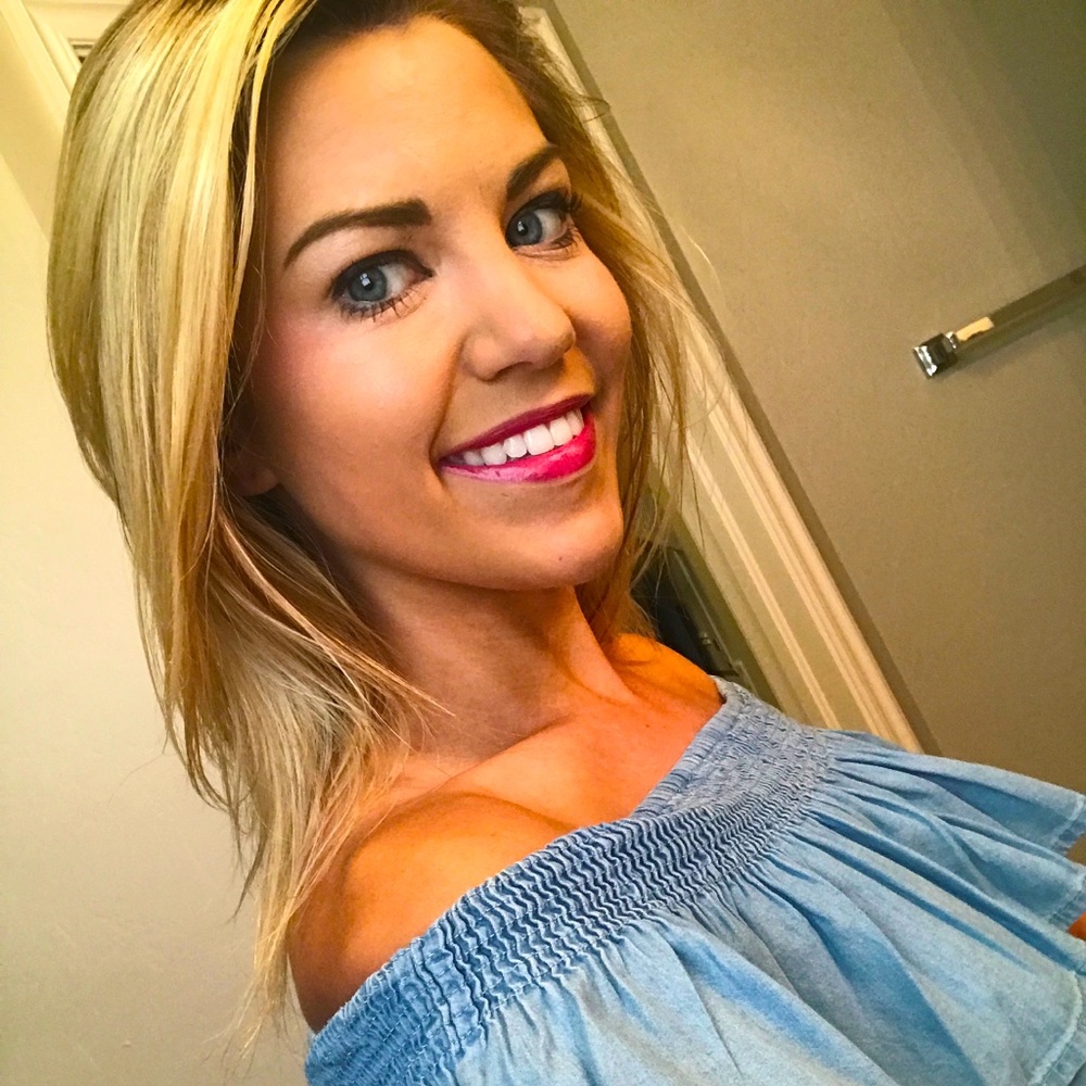 Meet your Posher, Laura